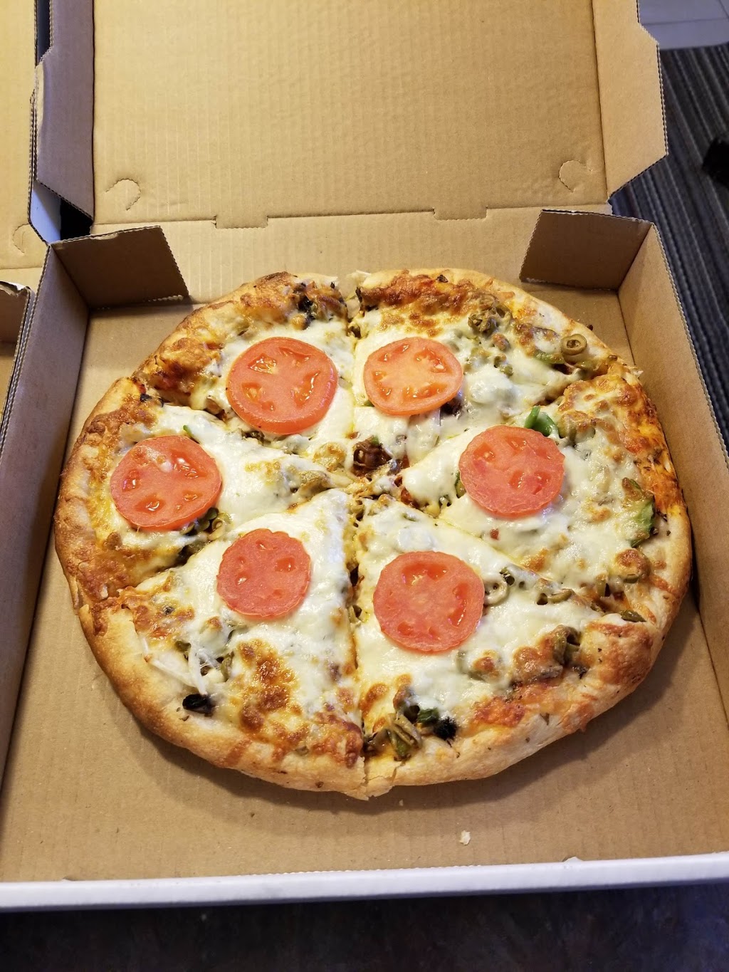 Friendly Restaurant & Pizzeria | 1756 Laurier St, Rockland, ON K4K 1L5, Canada | Phone: (613) 446-2867