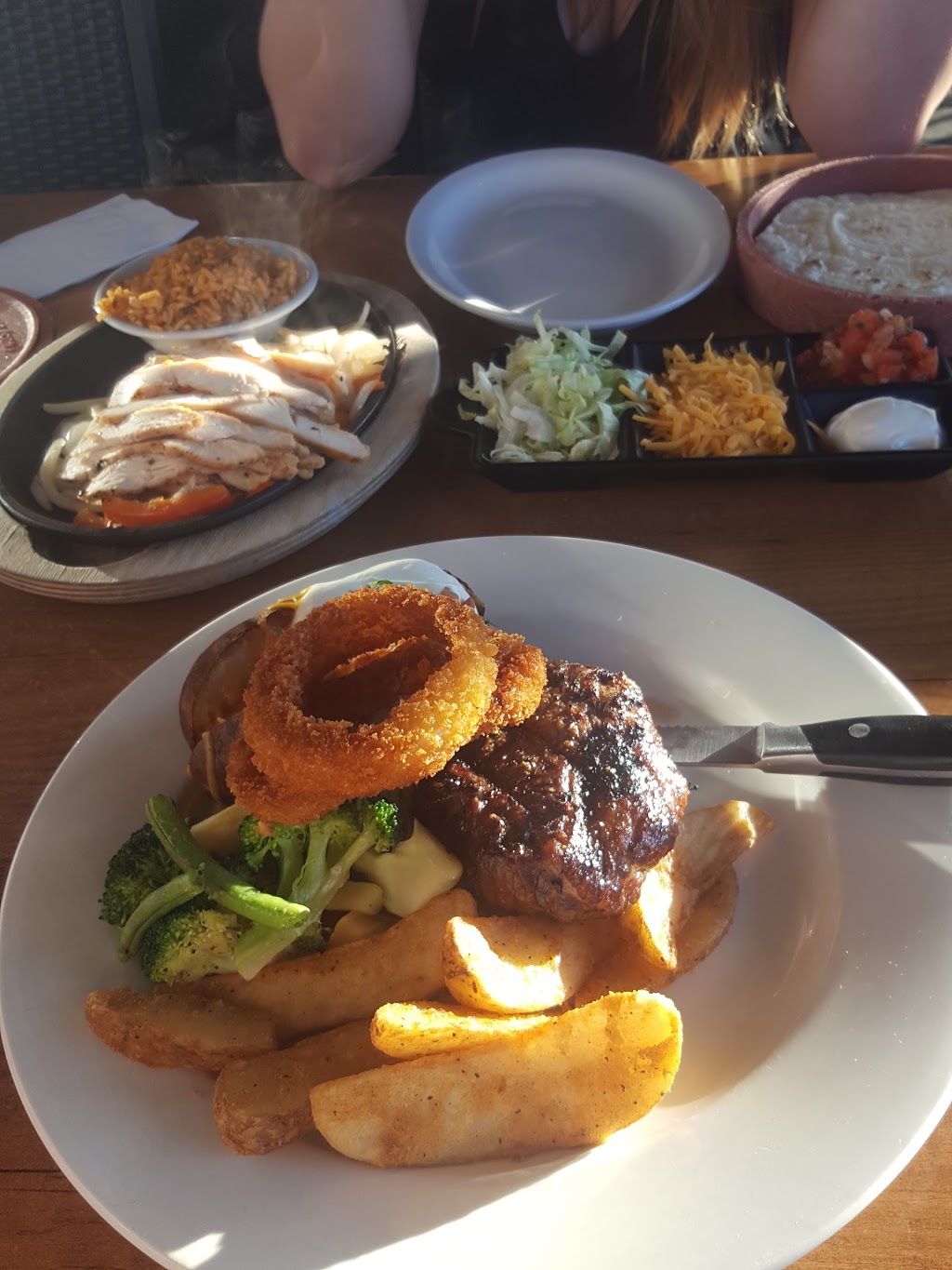 Lone Star Texas Grill | 780 Baseline Rd, Ottawa, ON K2C 3V8, Canada | Phone: (613) 224-4044