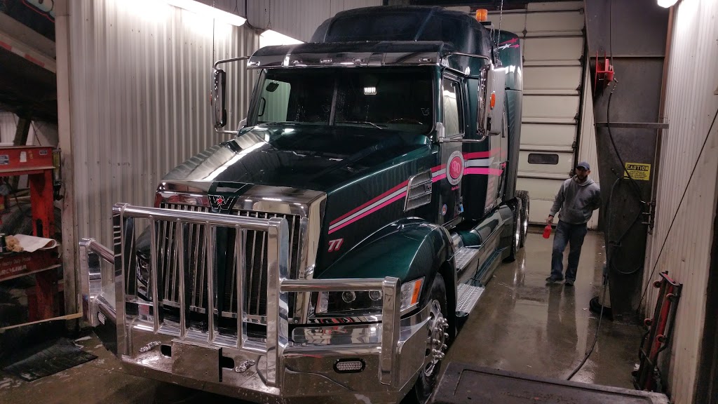 Hollywood Detailing | 1384 Huron Rd, Kitchener, ON N2R 1R3, Canada | Phone: (226) 972-9274
