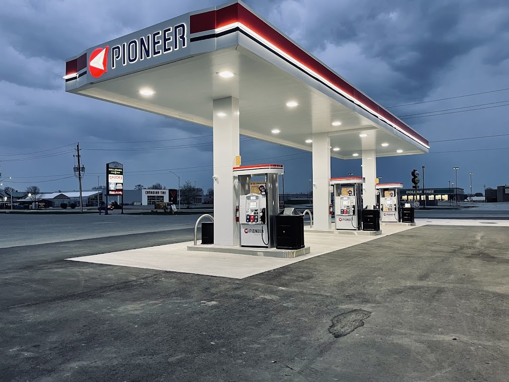 Pioneer Gas Station | 63 McNaughton Ave, Wallaceburg, ON N8A 1R7, Canada | Phone: (519) 626-8525