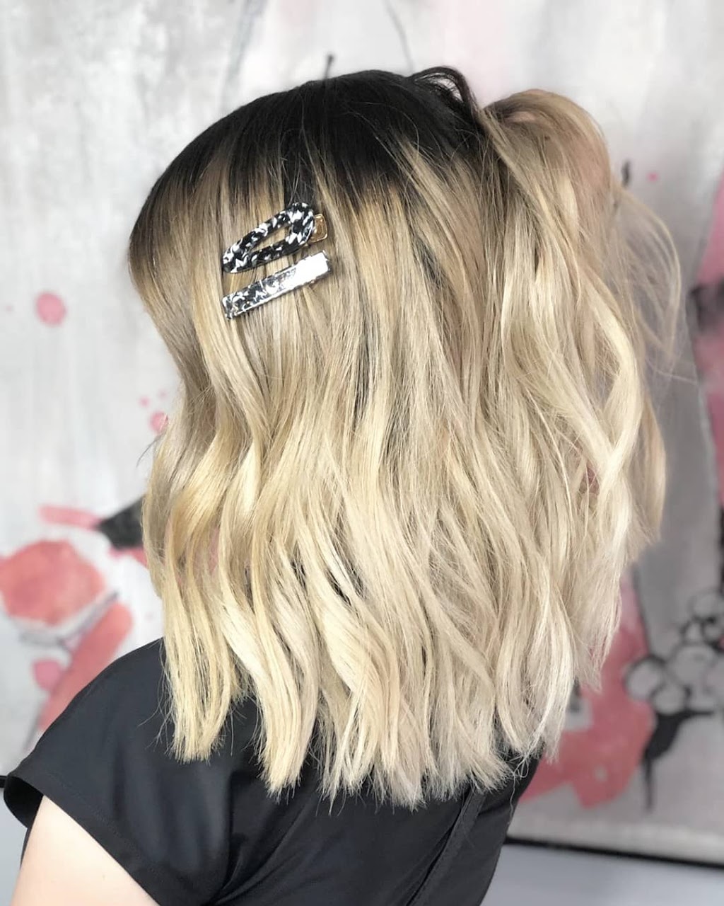 Hair Booth Haus | 2908 Centre St N, Calgary, AB T2E 2X1, Canada | Phone: (403) 727-6000