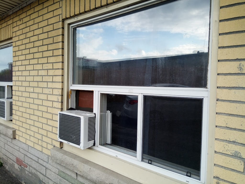 Niagara Inn | 5703 Thorold Stone Rd, Niagara Falls, ON L2J 1A1, Canada | Phone: (905) 374-2102