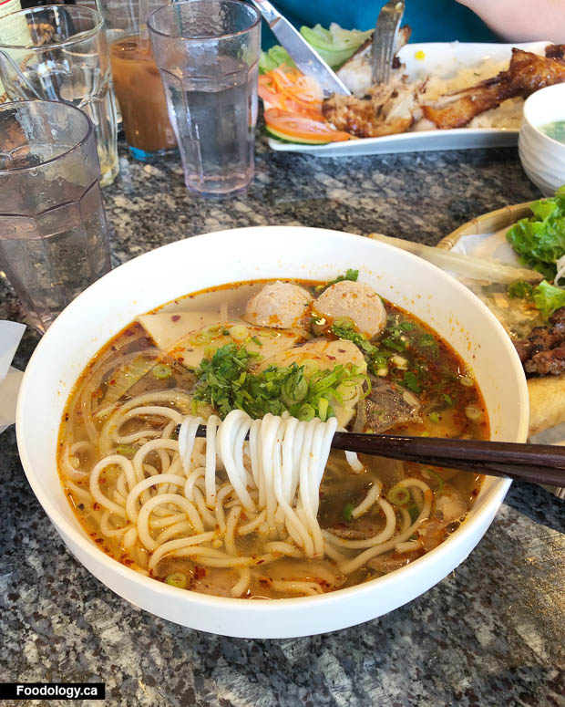 White Lotus Cafe | 5901 Broadway, Burnaby, BC V5B 2Y1, Canada | Phone: (604) 428-7522