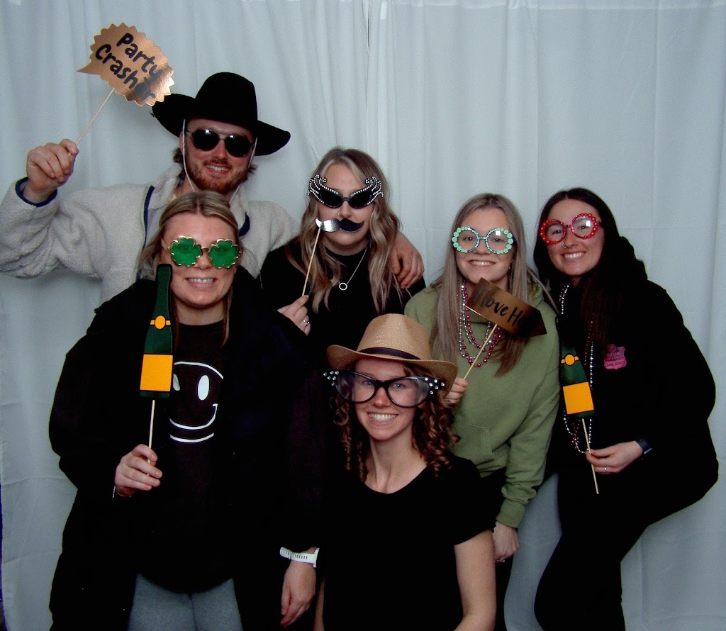 North Simcoe Photo Booth Co. | 72 Jephson St, Victoria Harbour, ON L0K 2A0, Canada | Phone: (705) 543-9468