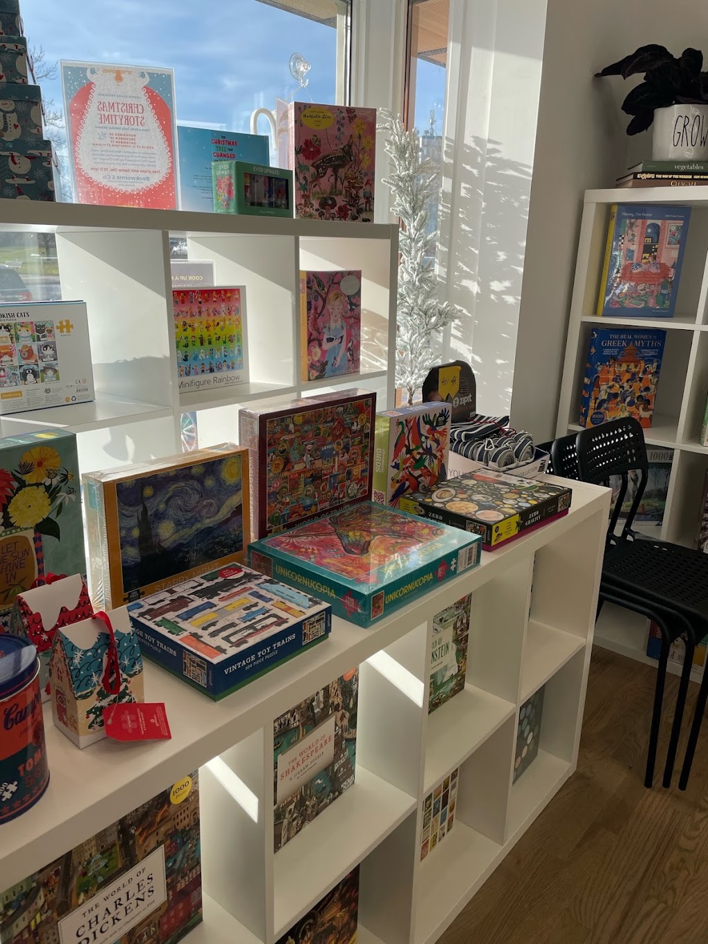 Bookworms & Co. | 2 Orchard Heights Blvd Unit 40, Aurora, ON L4G 6T5, Canada | Phone: (905) 750-0130
