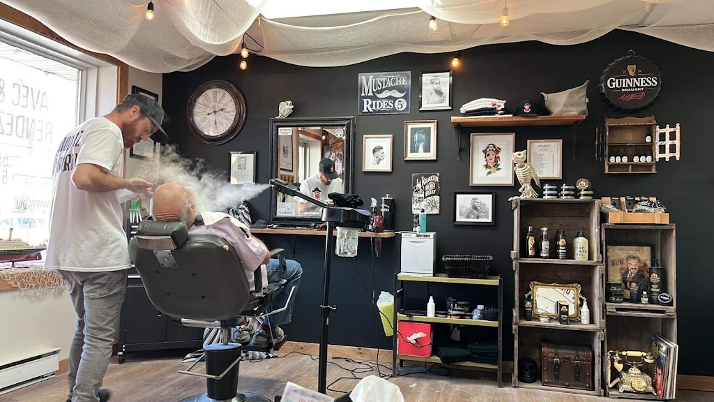 Barbe Rousse Barbier | 163 Avenue St Laurent, Louiseville, QC J5V 1J8, Canada | Phone: (514) 515-3198