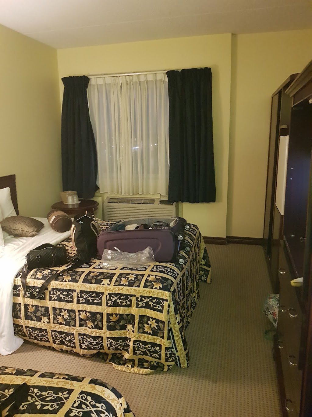 Travellers Inn | 311 Market St, Summerside, PE C1N 1K8, Canada | Phone: (902) 436-9100