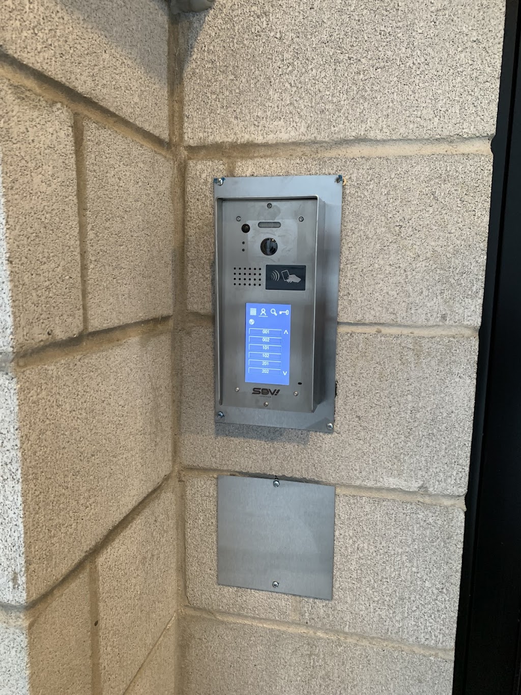 SDVI intercom | 395 Rue François, Otterburn Park, QC J3H 5X1, Canada | Phone: (438) 410-8428