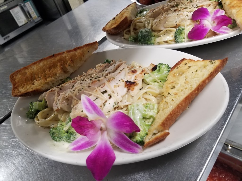 Black Bear Tavern | 151 Main St, Colebrook, NH 03576, USA | Phone: (603) 237-5521