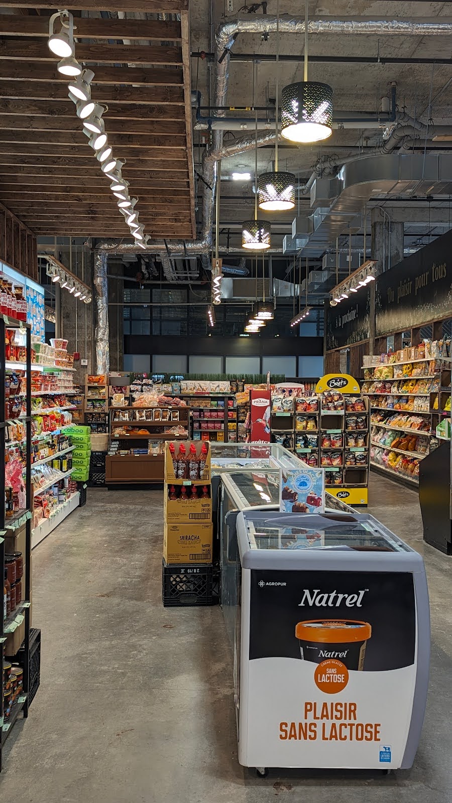 Marché Oda - Outremont | 1290 Ave.Thérèse-Lavoie-Roux, Outremont, QC H2V 0C2, Canada | Phone: (514) 278-8017