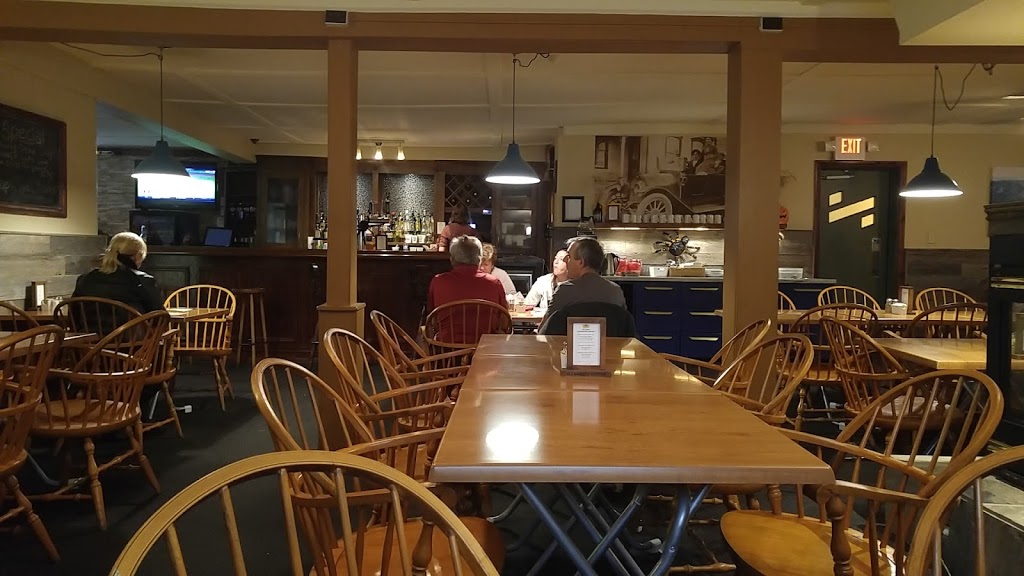 Fisherville Hotel & Tavern | 2 Erie Ave S, Fisherville, ON N0A 1G0, Canada | Phone: (905) 779-3433