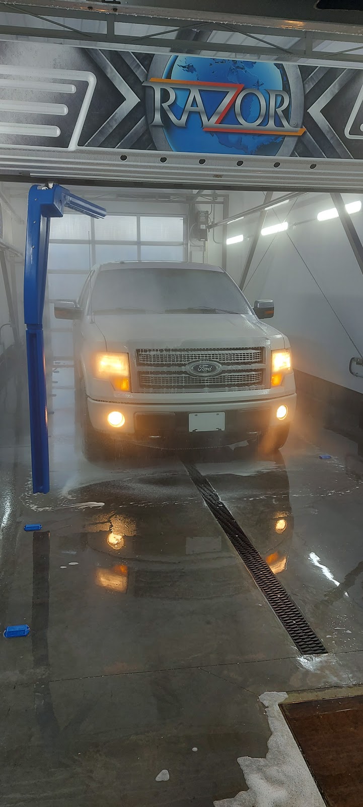 Triple B Carwash | 2002 8 Ave, Fort Macleod, AB T0L 0Z0, Canada | Phone: (403) 894-9044