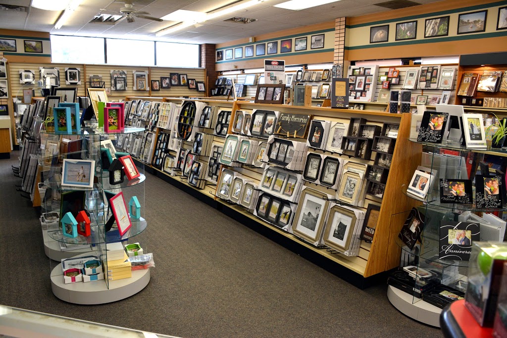 Fairview Photo Lab Inc | 403 Fairview Dr, Brantford, ON N3R 6T2, Canada | Phone: (519) 756-2942