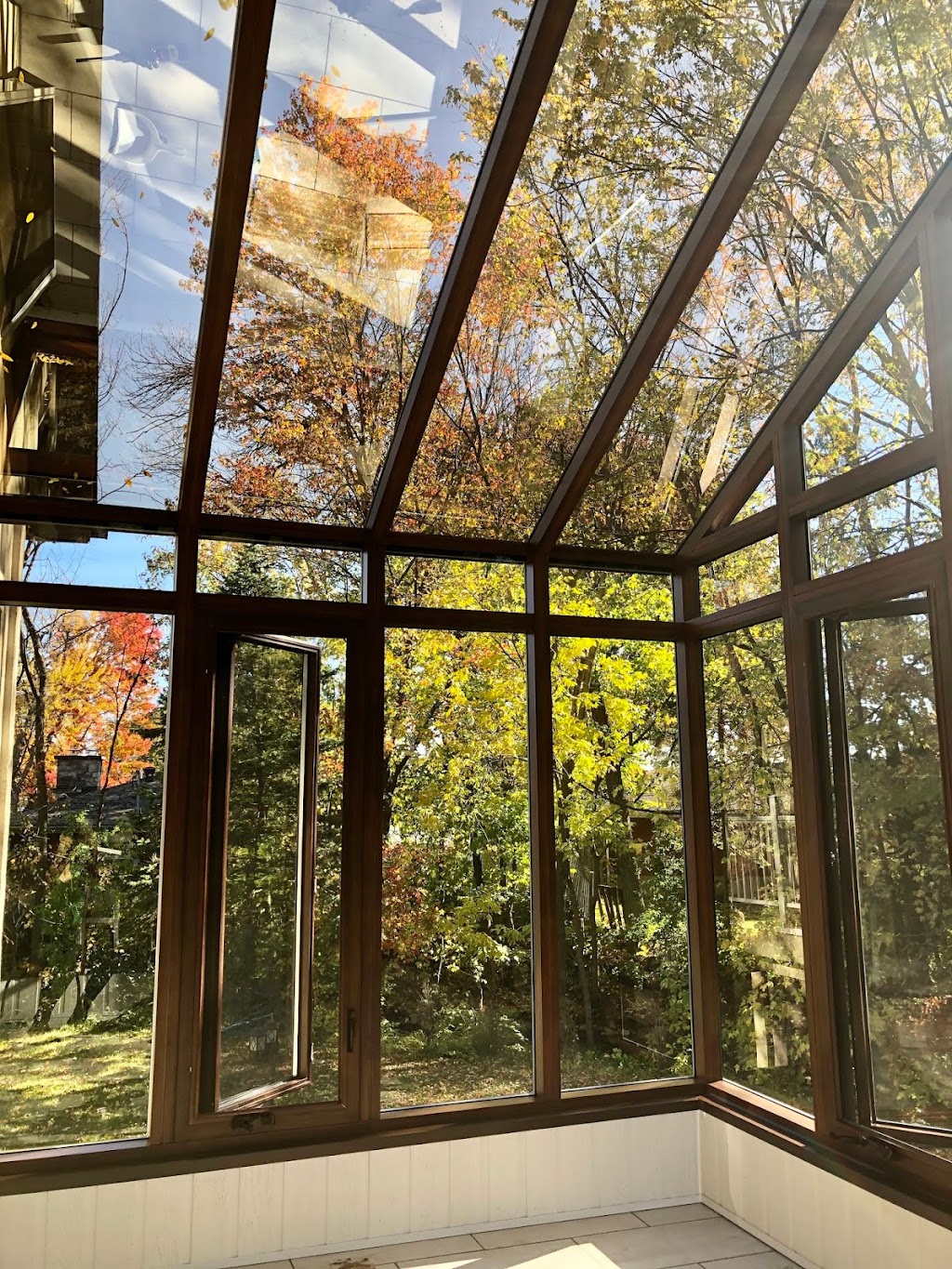 Solarium Montréal Inc | 3600 Boulevard Saint-Elzéar O, Laval, QC H7P 4J5, Canada | Phone: (450) 686-1200