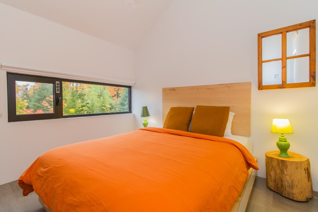 Chalet monrocher | 37 Promenade du Saint-Laurent, Petite-Rivière-Saint-François, QC G0A 2L0, Canada | Phone: (514) 497-1642