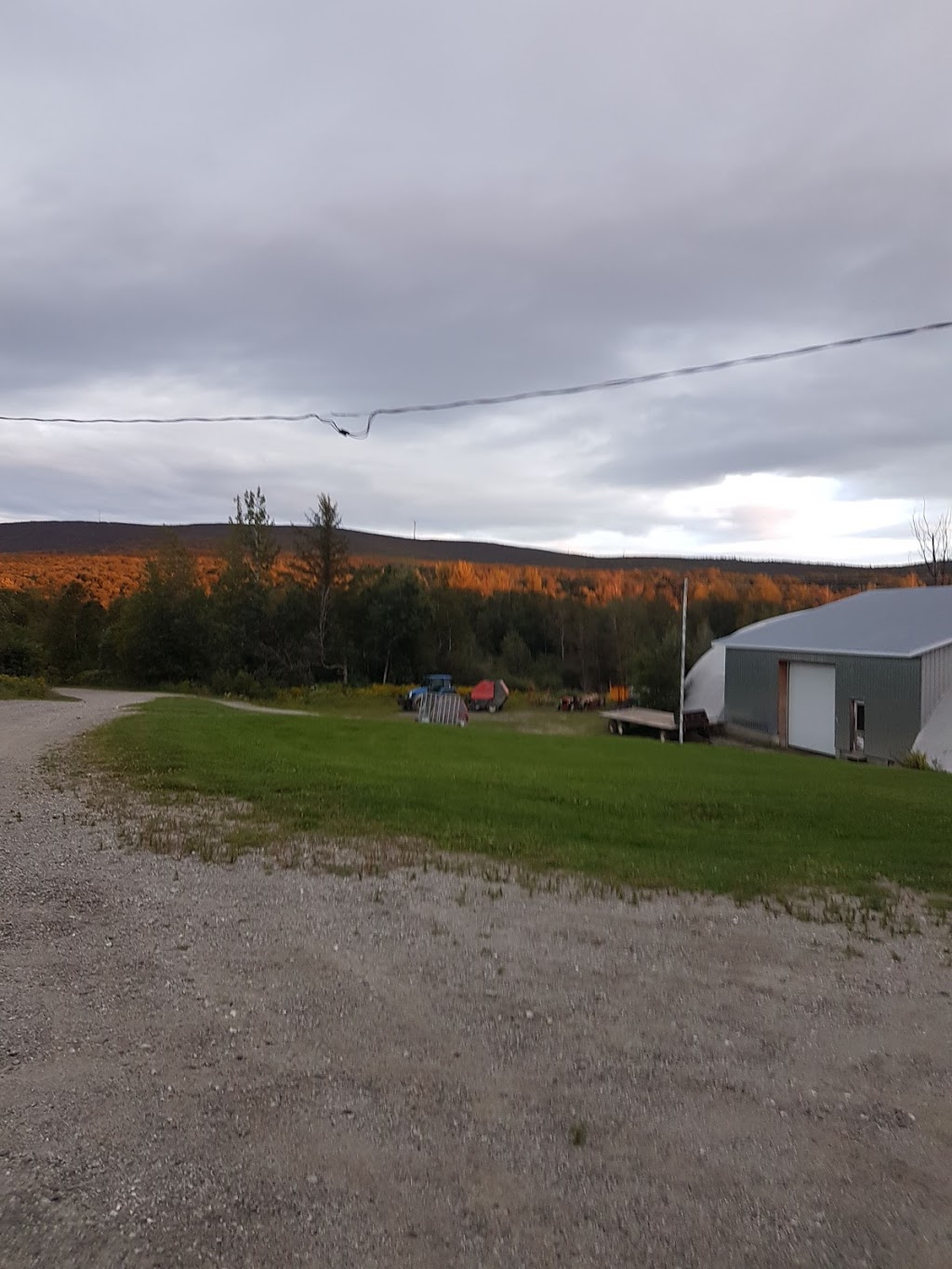 La maison du lac au Castor | 2066 QC-216, Buckland, QC G0R 4A0, Canada | Phone: (581) 983-1195