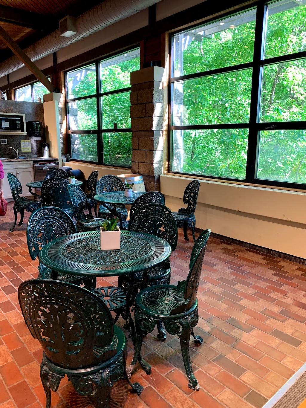 Gift Shop & Refreshments 1000 Murray Ross Pkwy, North York, ON M3J