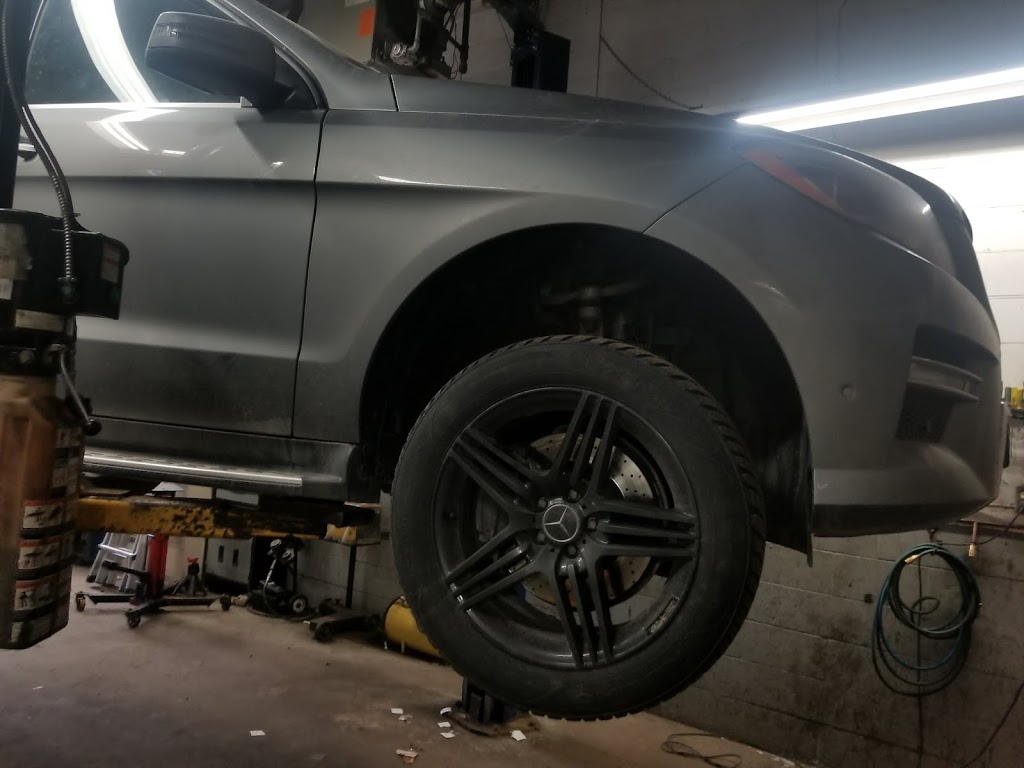 Hensall Auto | 469 Hensall Cir, Mississauga, ON L5A 3P4, Canada | Phone: (905) 281-9054