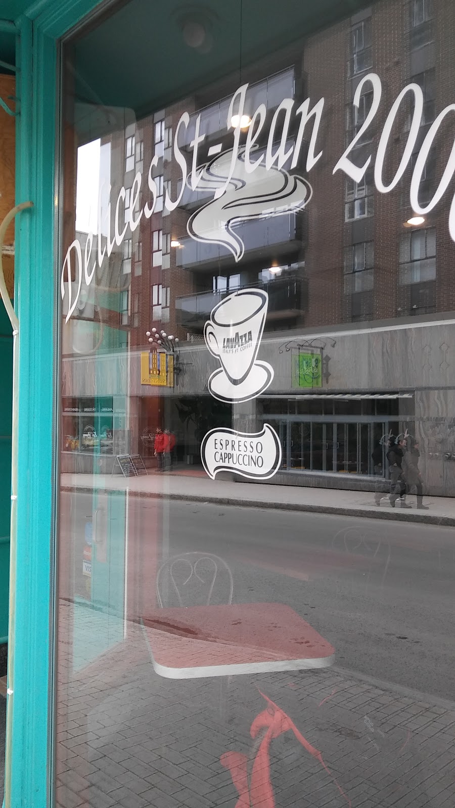 Délices Saint-Jean 2000 | 635 Rue Saint-Jean, Québec, QC G1R 1P7, Canada | Phone: (418) 524-9148
