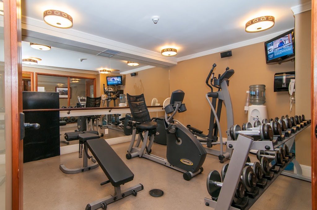 Fox Hotel & Suites | 461 Banff Ave, Banff, AB T1L 1H8, Canada | Phone: (866) 474-0425