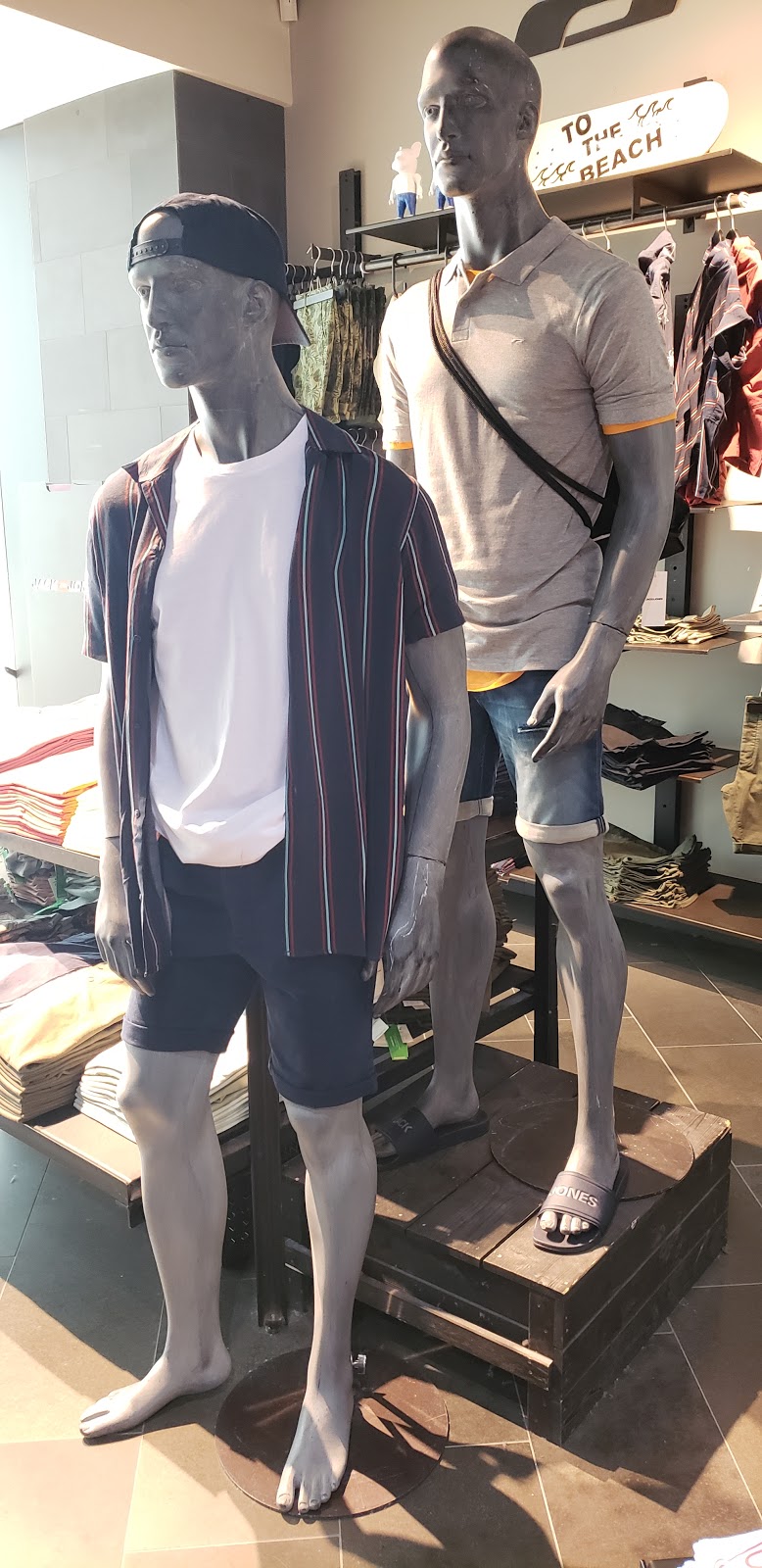 JACK & JONES | Upper Canada Mall, 17600 Yonge St, Newmarket, ON L3Y 4Z1, Canada | Phone: (905) 853-2276