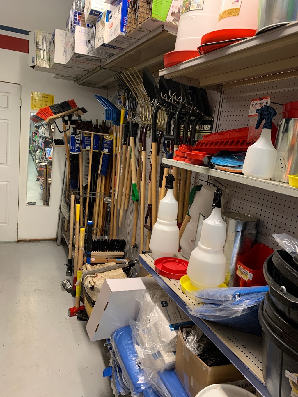 Country Depot | 315 Hamilton Ln, Kincardine, ON N2Z 1E2, Canada | Phone: (519) 396-3451