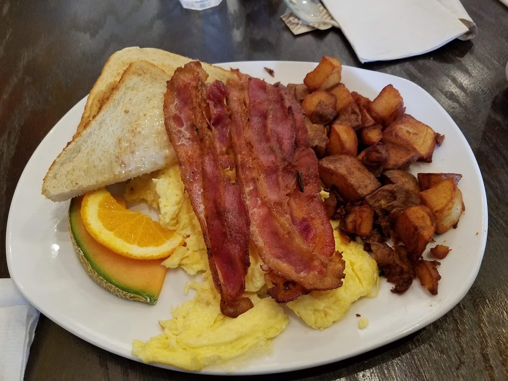 Panagios All Day Grill | 2324 Lake Shore Blvd W, Etobicoke, ON M8V 1B6, Canada | Phone: (647) 341-5500