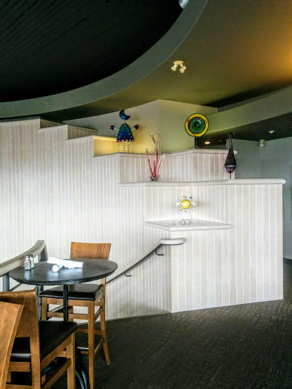 Overlook Restaurant | 69 Hamptons Dr NW, Calgary, AB T3A 5H7, Canada | Phone: (403) 239-1455