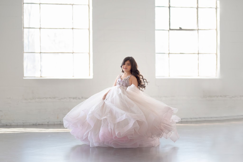 Joanna Galant Photography | 17 Hay Ave, Etobicoke, ON M8Z 1G2, Canada | Phone: (647) 899-0981