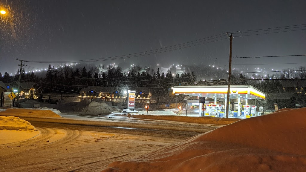 Circuit électrique Charging Station | 725 Chem. Jean-Adam, Saint-Sauveur, QC J0R 1R3, Canada | Phone: (800) 686-9243