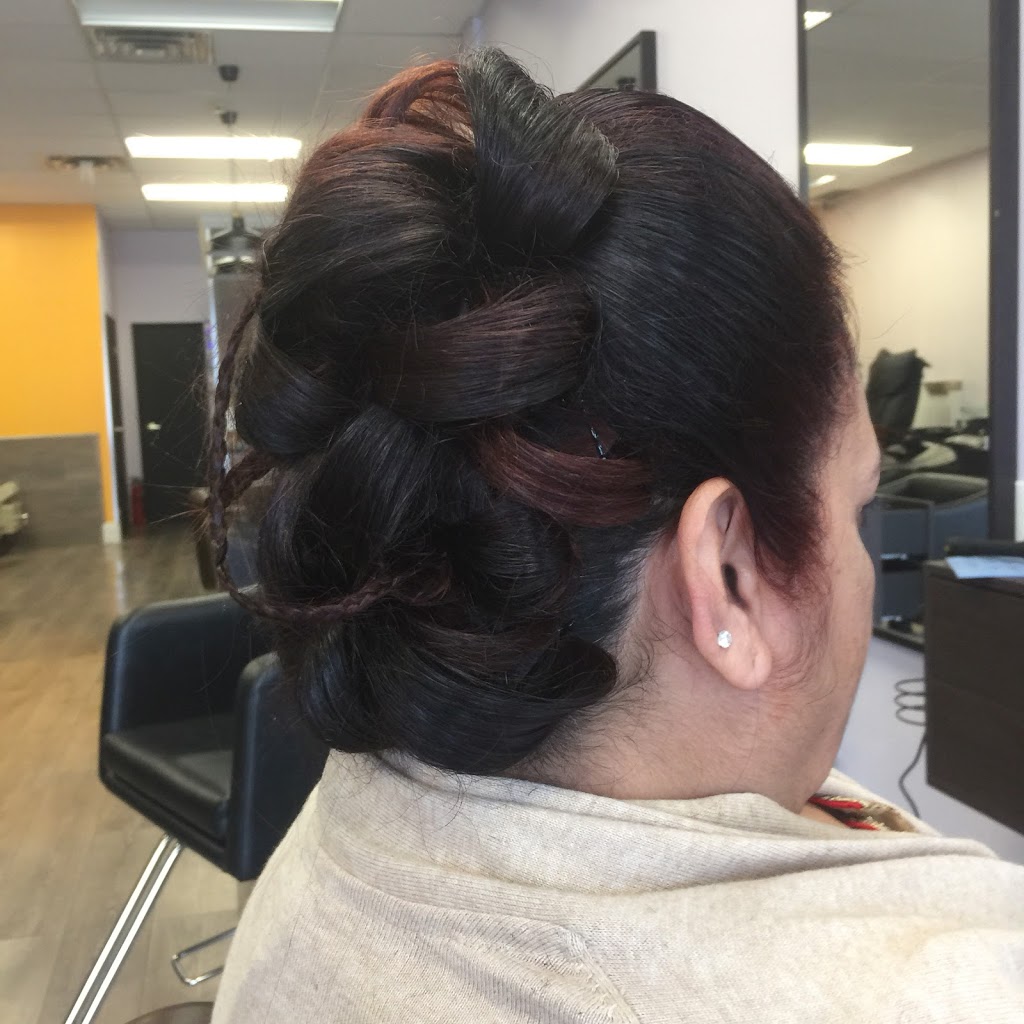 3 Colour Hair Studio | 2057 Royal Windsor Dr #4, Mississauga, ON L5J 1K5, Canada | Phone: (647) 656-6268