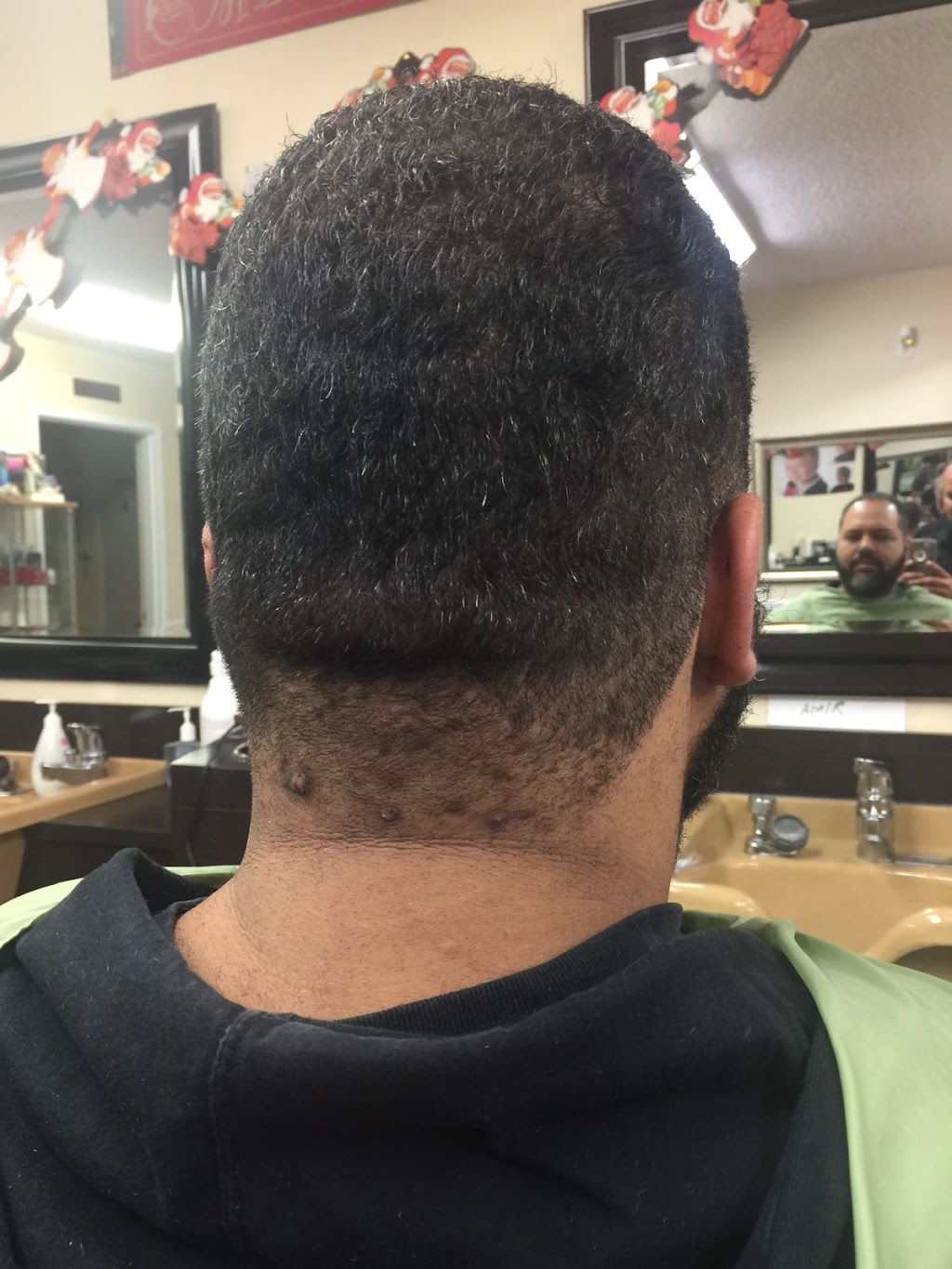 Victors Barber Shop | 410 Kerr St, Oakville, ON L6K 3C1, Canada | Phone: (905) 845-8511