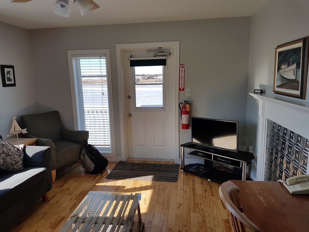 Auberge Baywind Suites | 15299 Cabot Trail, Petit Étang, NS B0E 2M0, Canada | Phone: (902) 224-3800