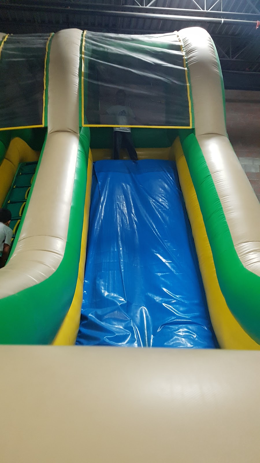 Jungle Oasis Playground | 695 Riddell Rd #2, Orangeville, ON L9W 4Z5, Canada | Phone: (519) 941-1010