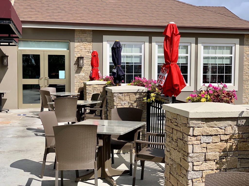 La Gare Resto Bar | 222 Belliveau Ave Level 2, Shediac, NB E4P 0M2, Canada | Phone: (855) 836-6100