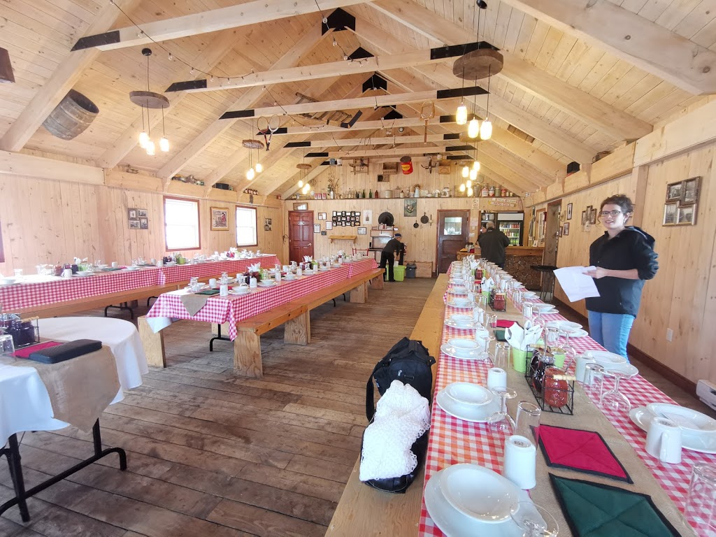 Domaine du sucrier | 3400 Chemin du Lac, Saint-Boniface, QC G0X 2L0, Canada | Phone: (819) 535-5322