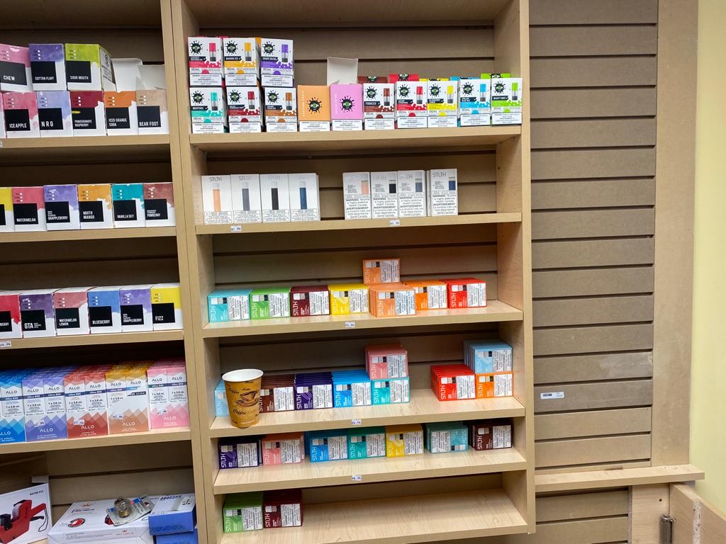 Hot Vape | 1625 Scugog St, Port Perry, ON L9L 1K6, Canada | Phone: (905) 985-0009