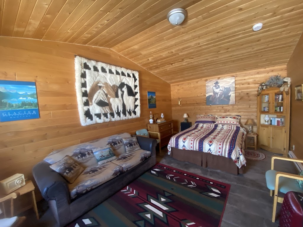 Dungarvan Creek Bed & Breakfast | 3225 AB-6, Twin Butte, AB T0K 2J0, Canada | Phone: (403) 627-4764