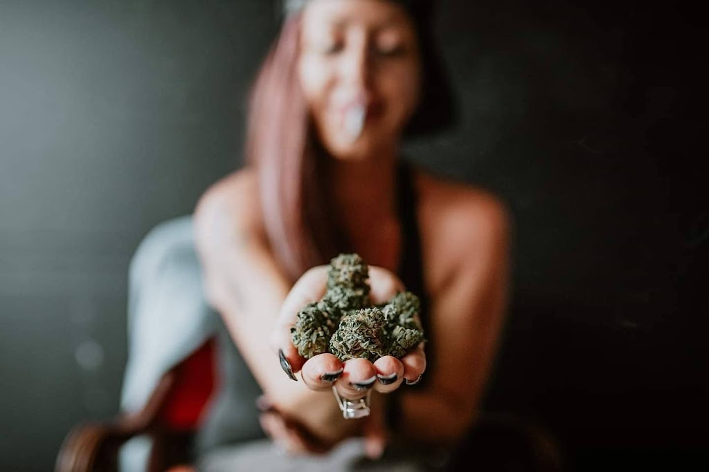 J-Bomb Cannabis Consulting & Accessories | 13 Hawthorne Crescent, St. Albert, AB T8N 6X1, Canada | Phone: (780) 239-1566