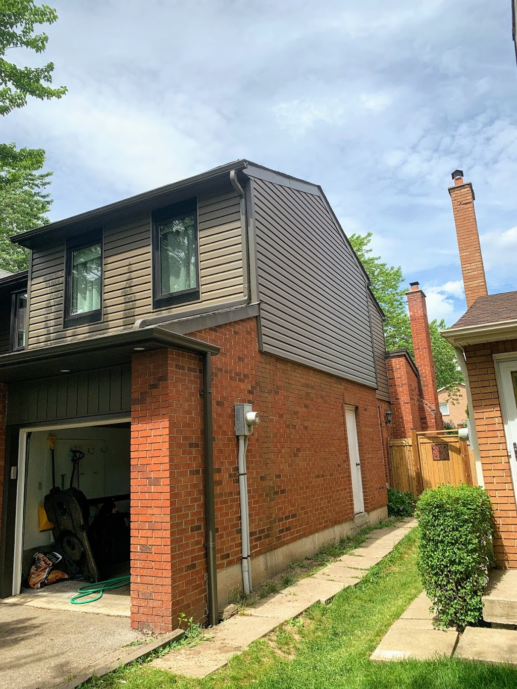 Marlad Roofing & Siding Inc | 30 Hale Rd Unit 14, Brampton, ON L6W 4N9, Canada | Phone: (905) 454-5953