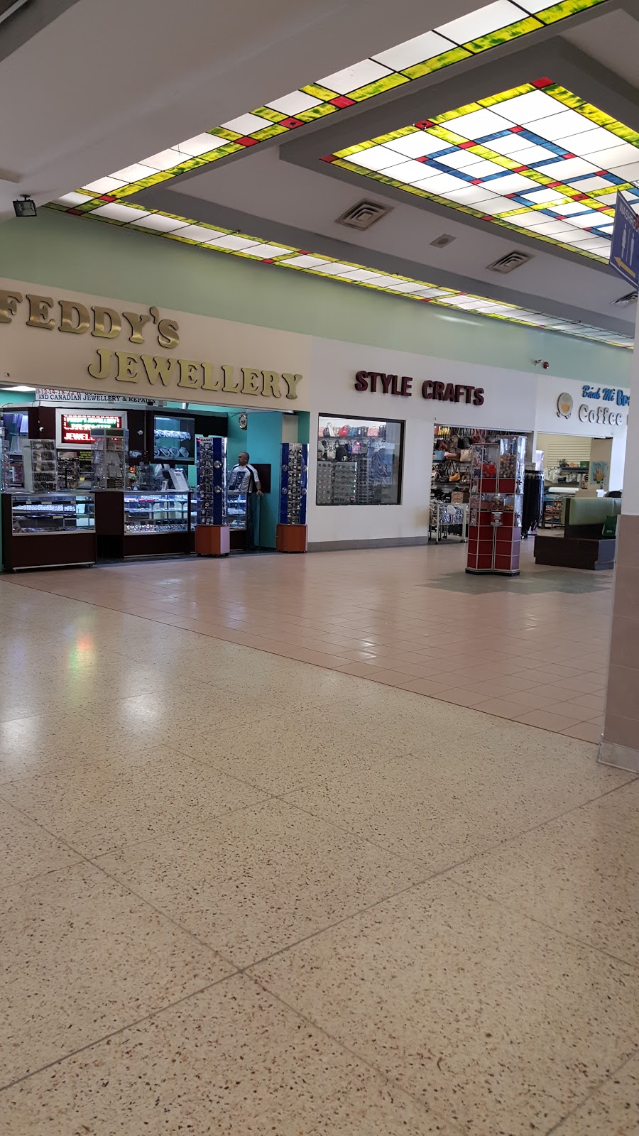 Kennedy Square Mall | 50 Kennedy Rd S, Brampton, ON L6W 3E7, Canada | Phone: (289) 632-1166
