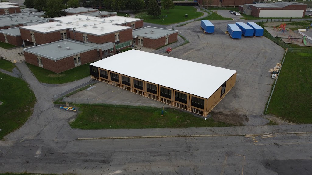 Cité-des-Jeunes Campus | 400 Av. Saint-Charles, Vaudreuil-Dorion, QC J7V 6B1, Canada | Phone: (514) 477-7007