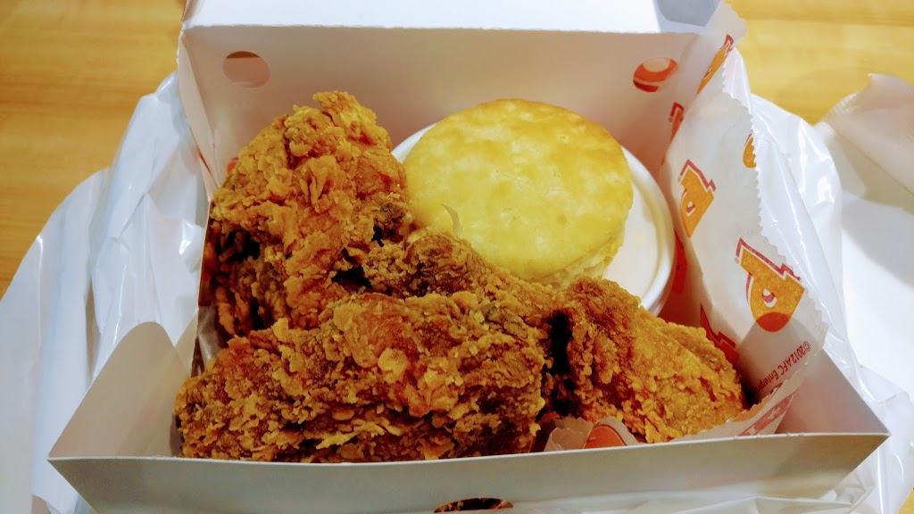 Popeyes Louisiana Kitchen | 2060 Symons Valley Pkwy NW, Calgary, AB T3P 0M9, Canada | Phone: (587) 356-3755
