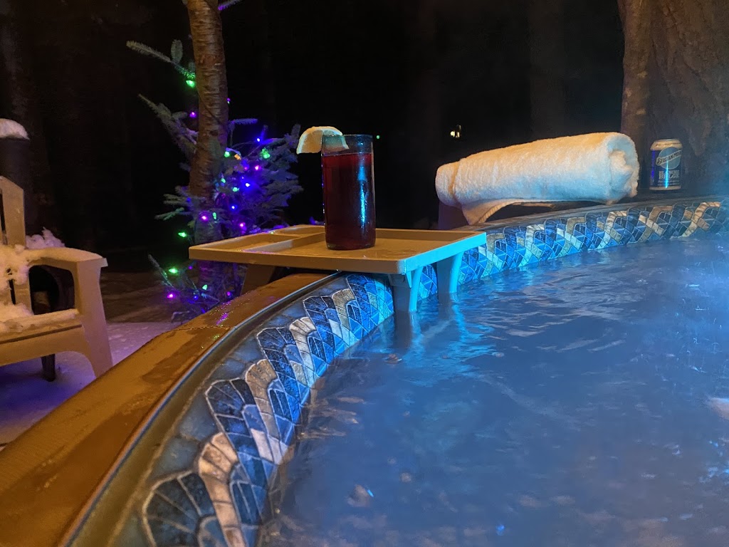 BayTub Softubs | 440 Main St, Mahone Bay, NS B0J 2E0, Canada | Phone: (902) 624-0800