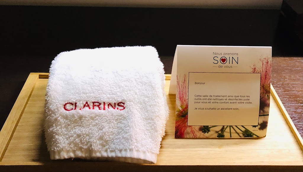 Clarins Skin Spa‎ | 805 A. Chomedey, Laval, QC H7W 5N4, Canada | Phone: (450) 688-2178