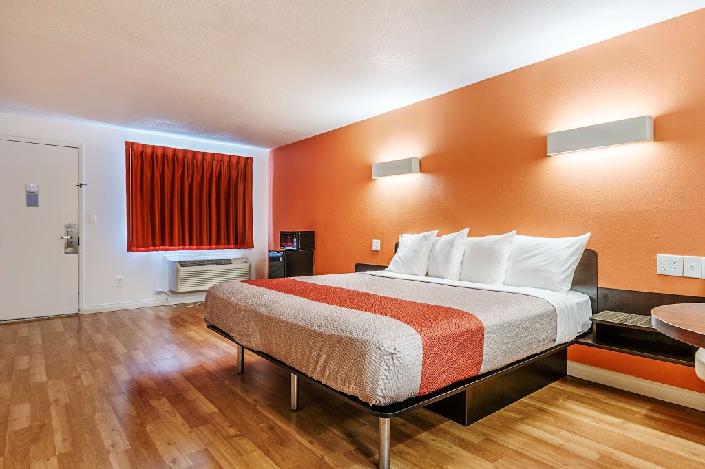 Motel 6 Ferndale WA | 5671 Riverside Dr, Ferndale, WA 98248, USA | Phone: (360) 384-4040