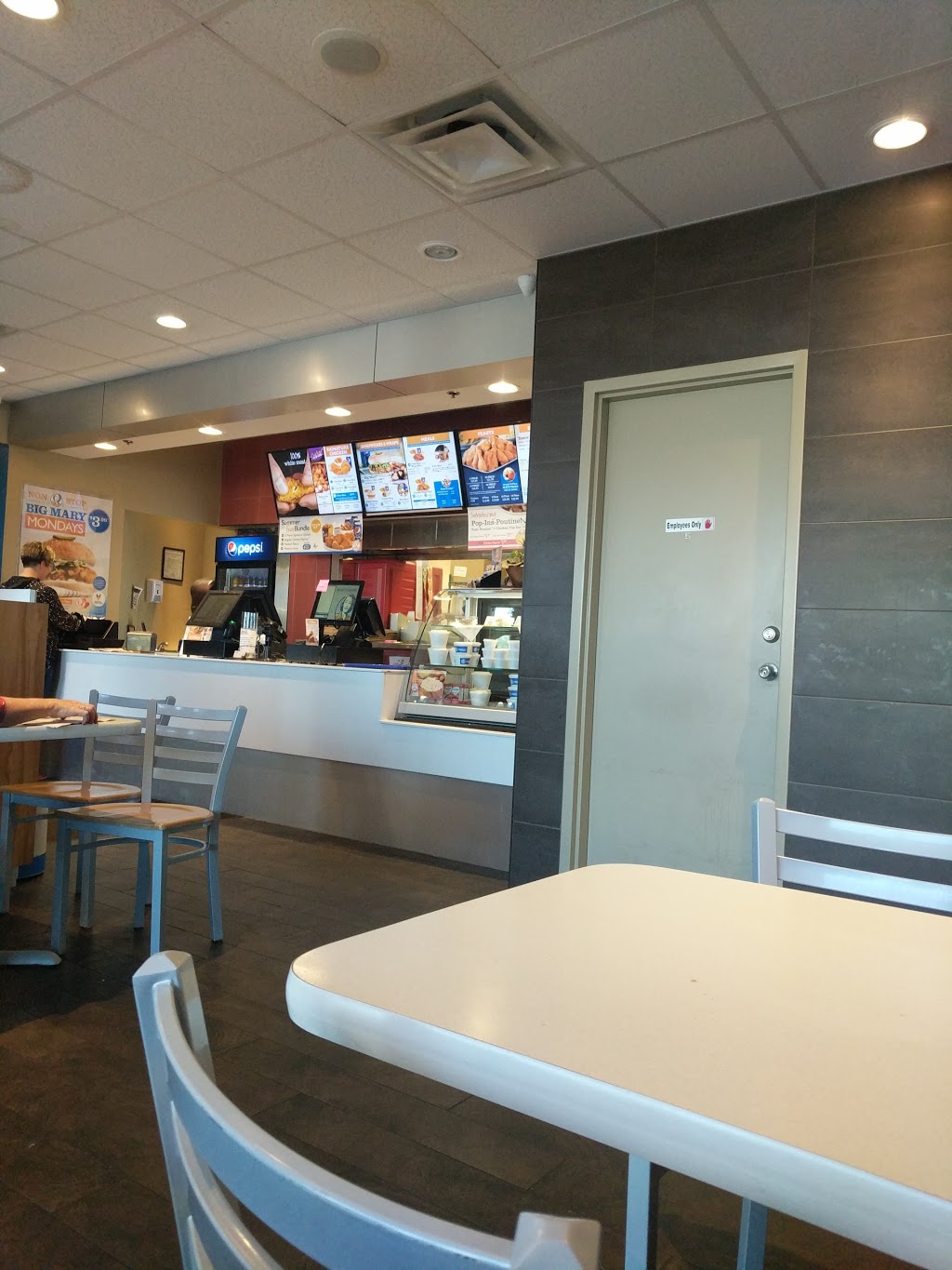 Mary Browns Chicken & Taters | 3650 Hammonds Plains Rd, Upper Tantallon, NS B3Z 4R3, Canada | Phone: (902) 820-2411