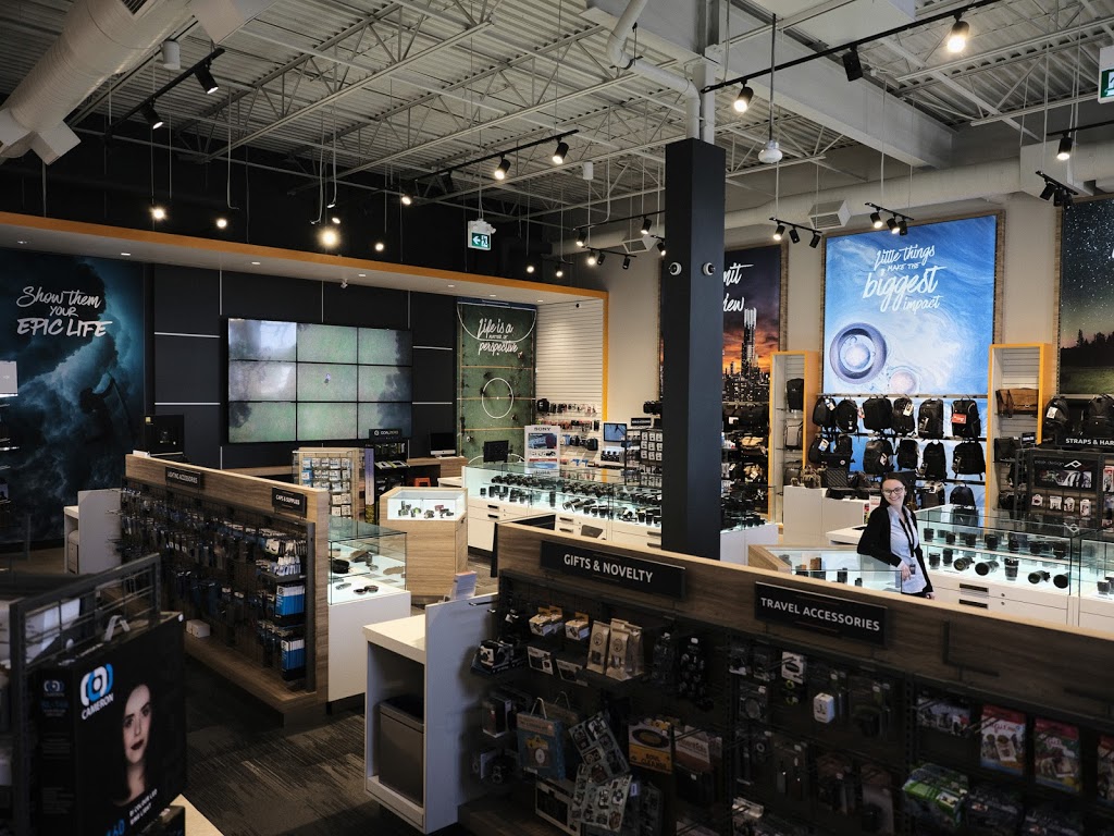 Henrys | 2500 Hyde Park Gate, Oakville, ON L6H 6M2, Canada | Phone: (905) 337-9331