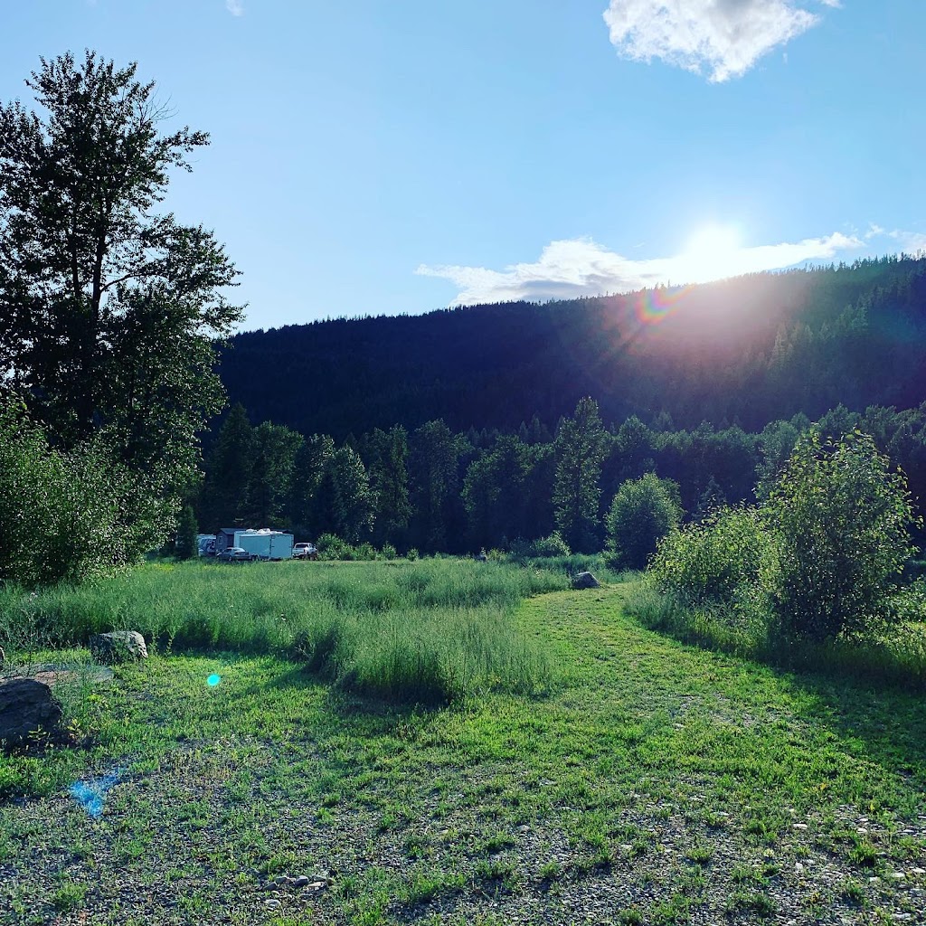 Hay U Ranch RV Resort | 9432 BC-3, Yahk, BC V0B 2P0, Canada | Phone: (250) 464-1111