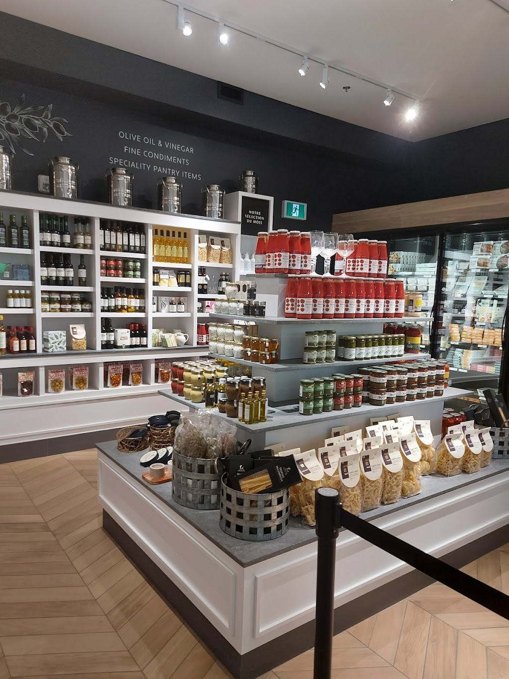 Jacobsons | 103 Beechwood Ave., Ottawa, ON K1M 1L4, Canada | Phone: (613) 746-6002